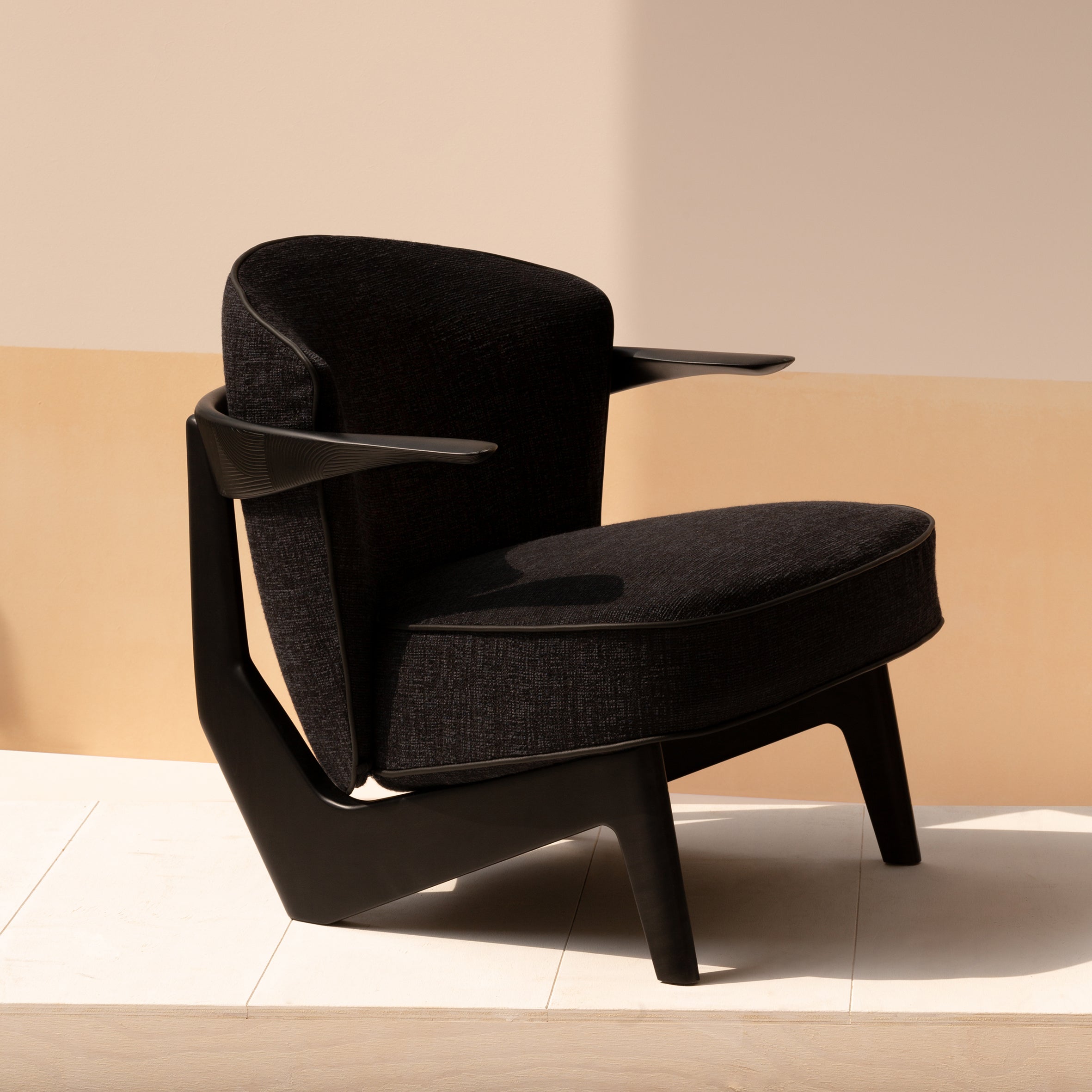 Sova Lounge Chair