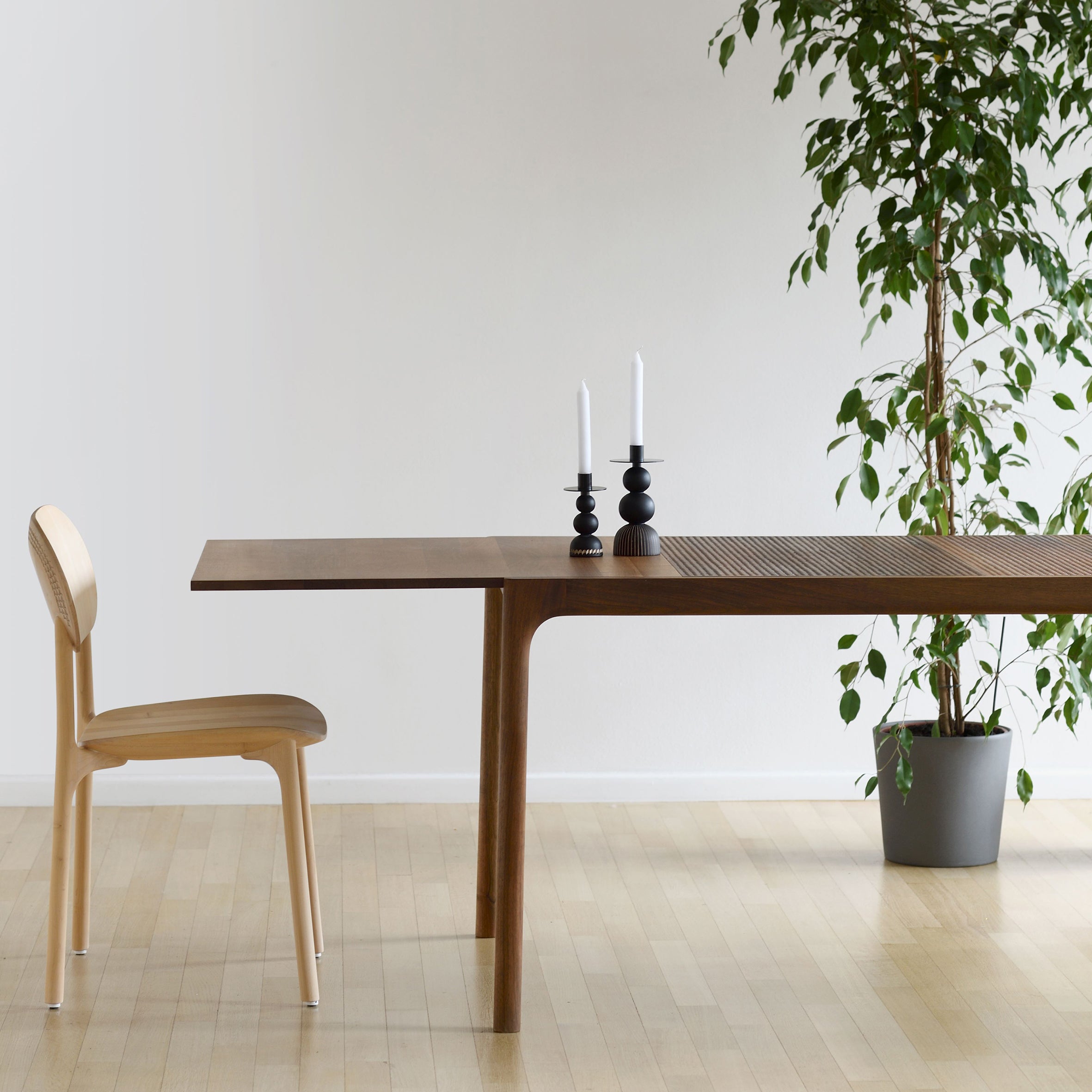 Unna Extendable Dining Table