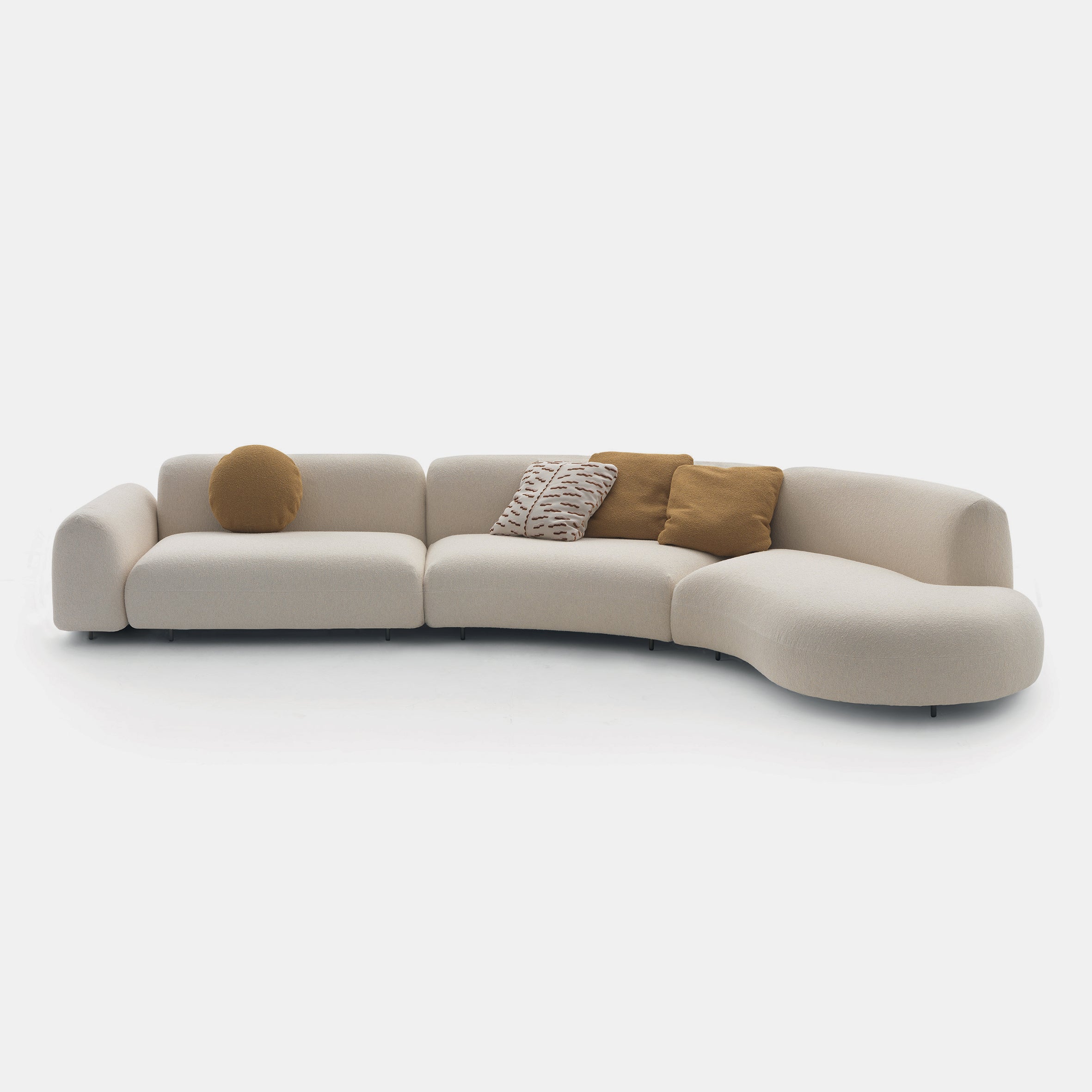 Tokio Curved Sofa | Arflex | Monologuelondon.com – Monologue London