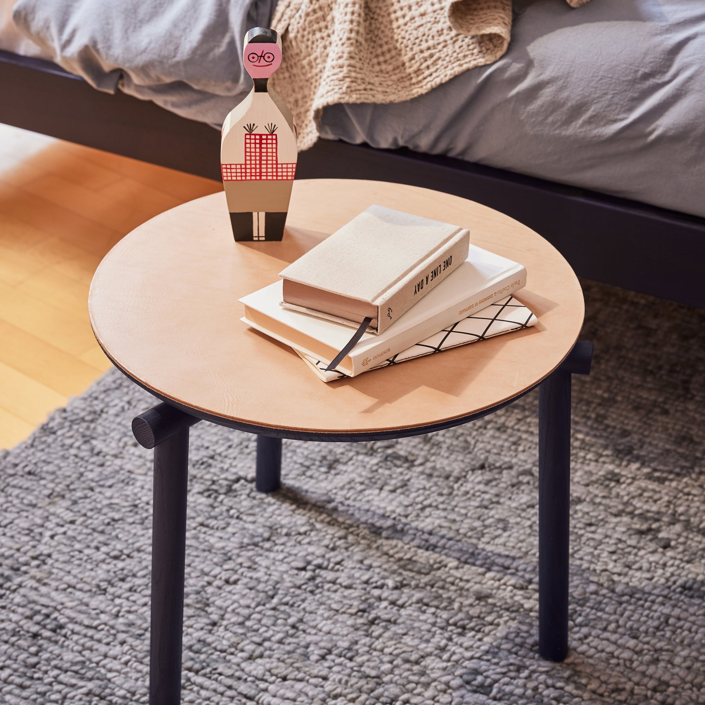 Jack-E Side Table