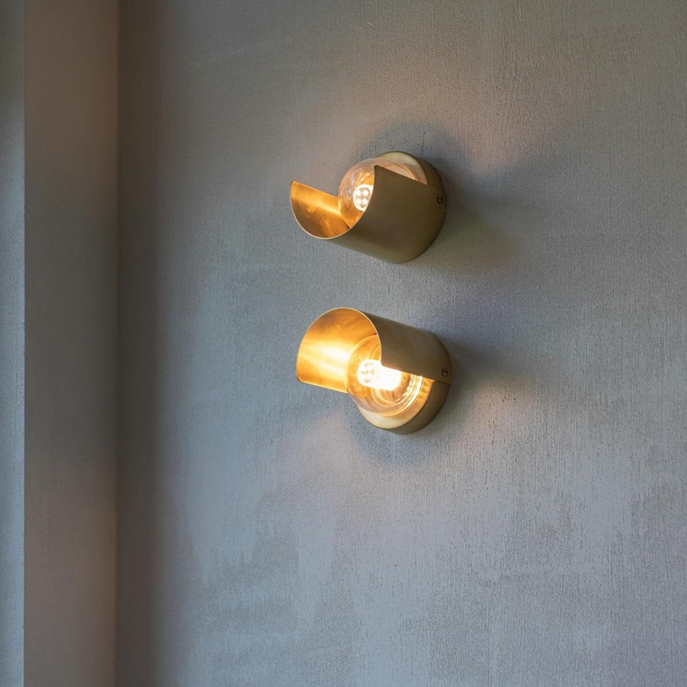 Alba Monocle Wall Light