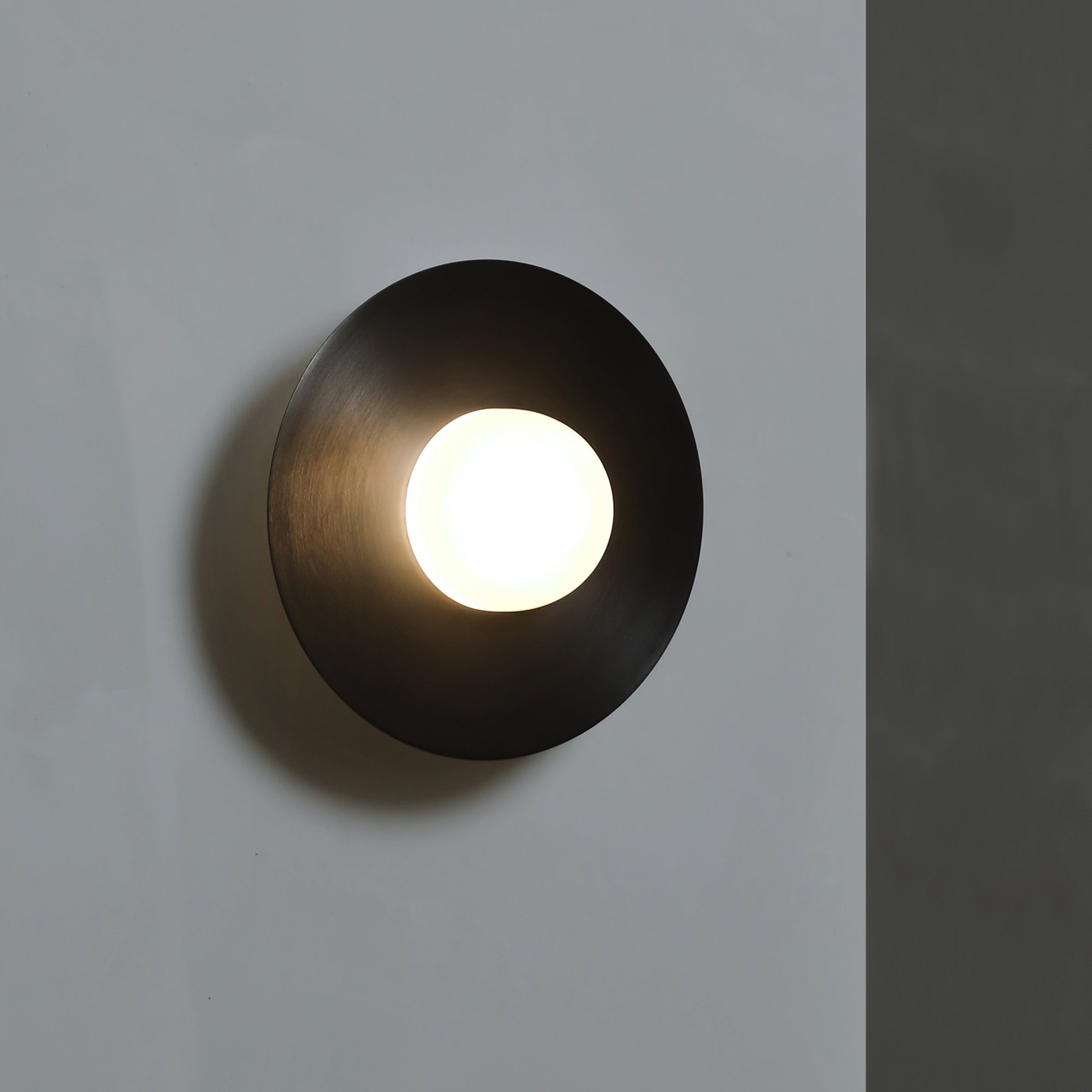 Alba Simple Wall Light