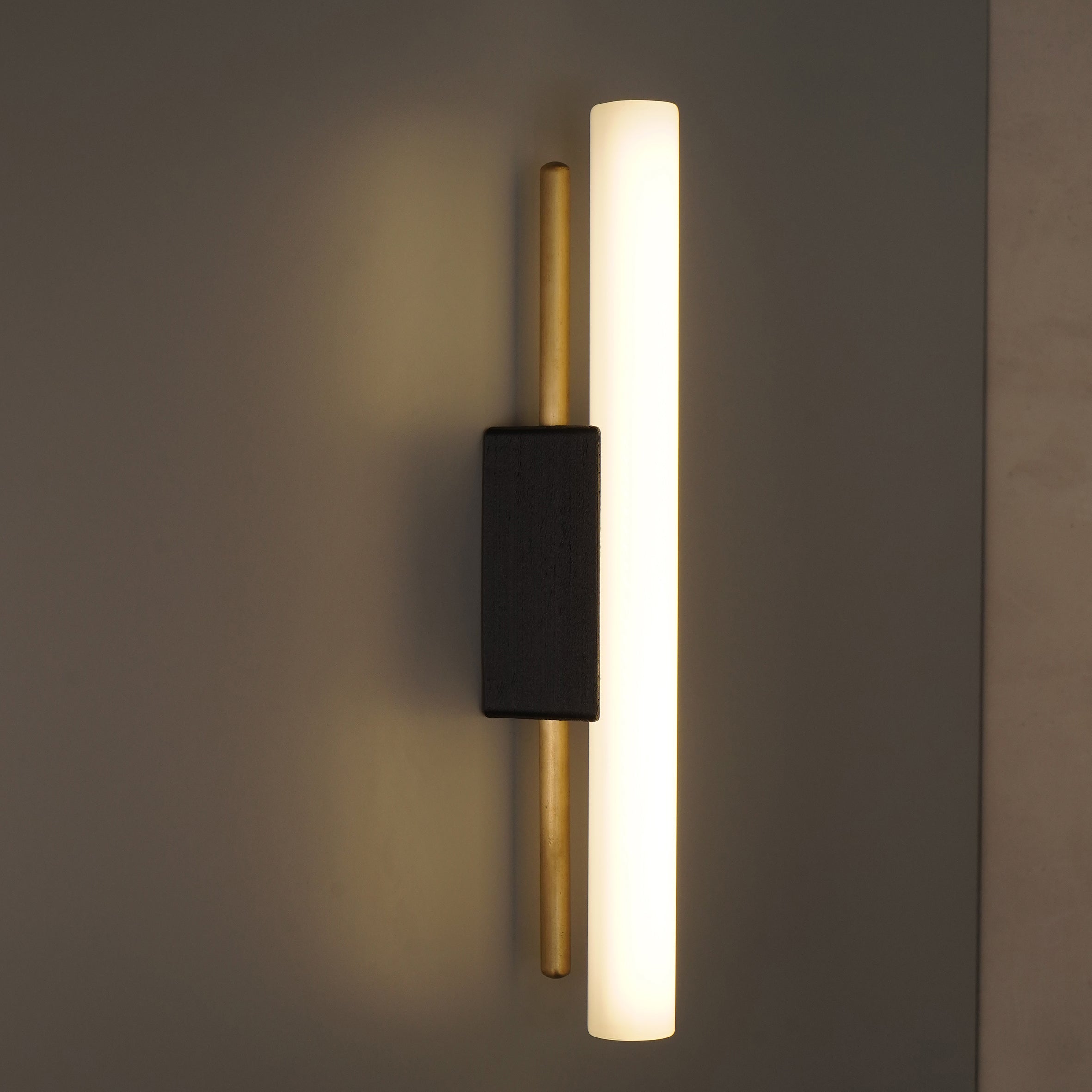 Tubus 30 Wall Lamp