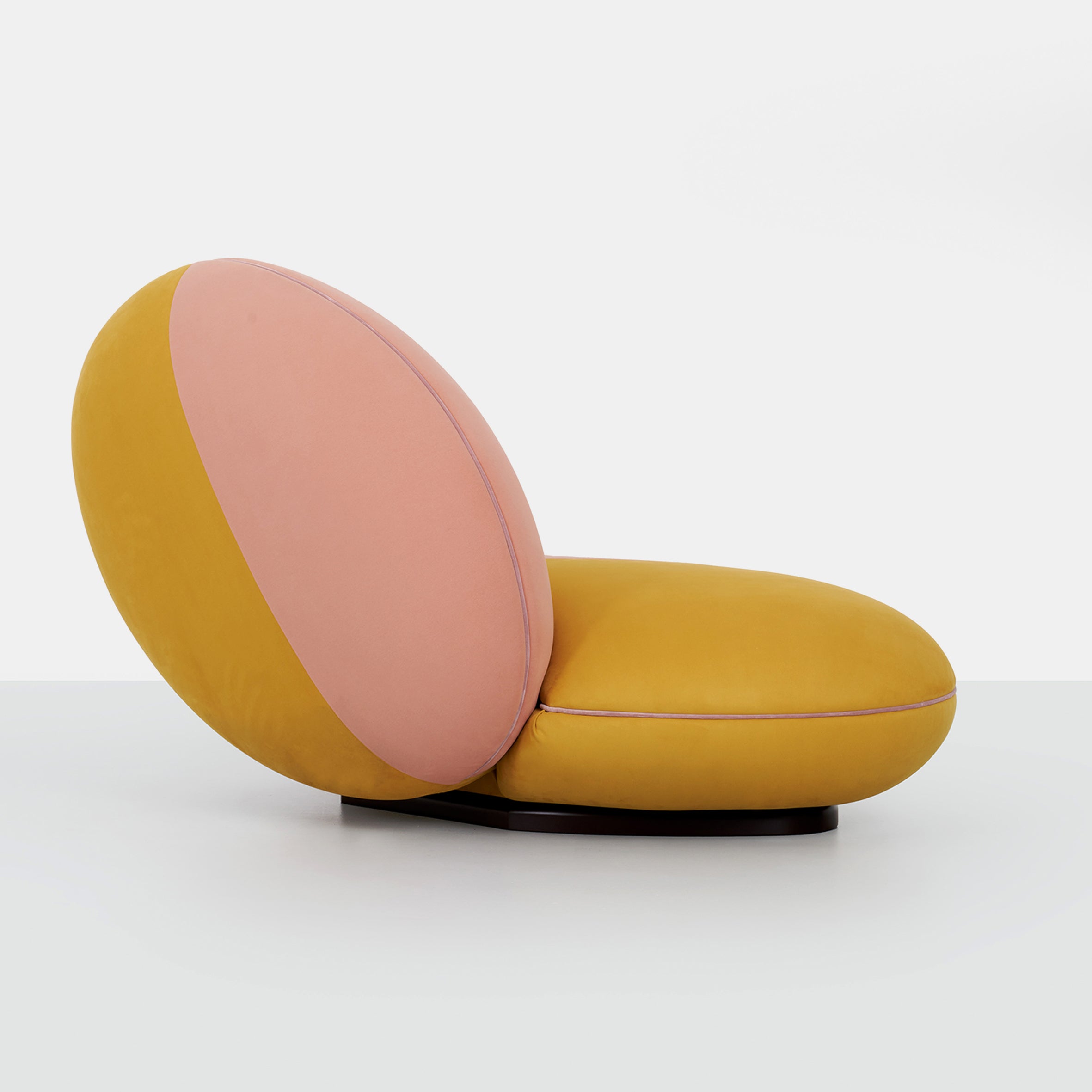 Macaron Lounge Chair