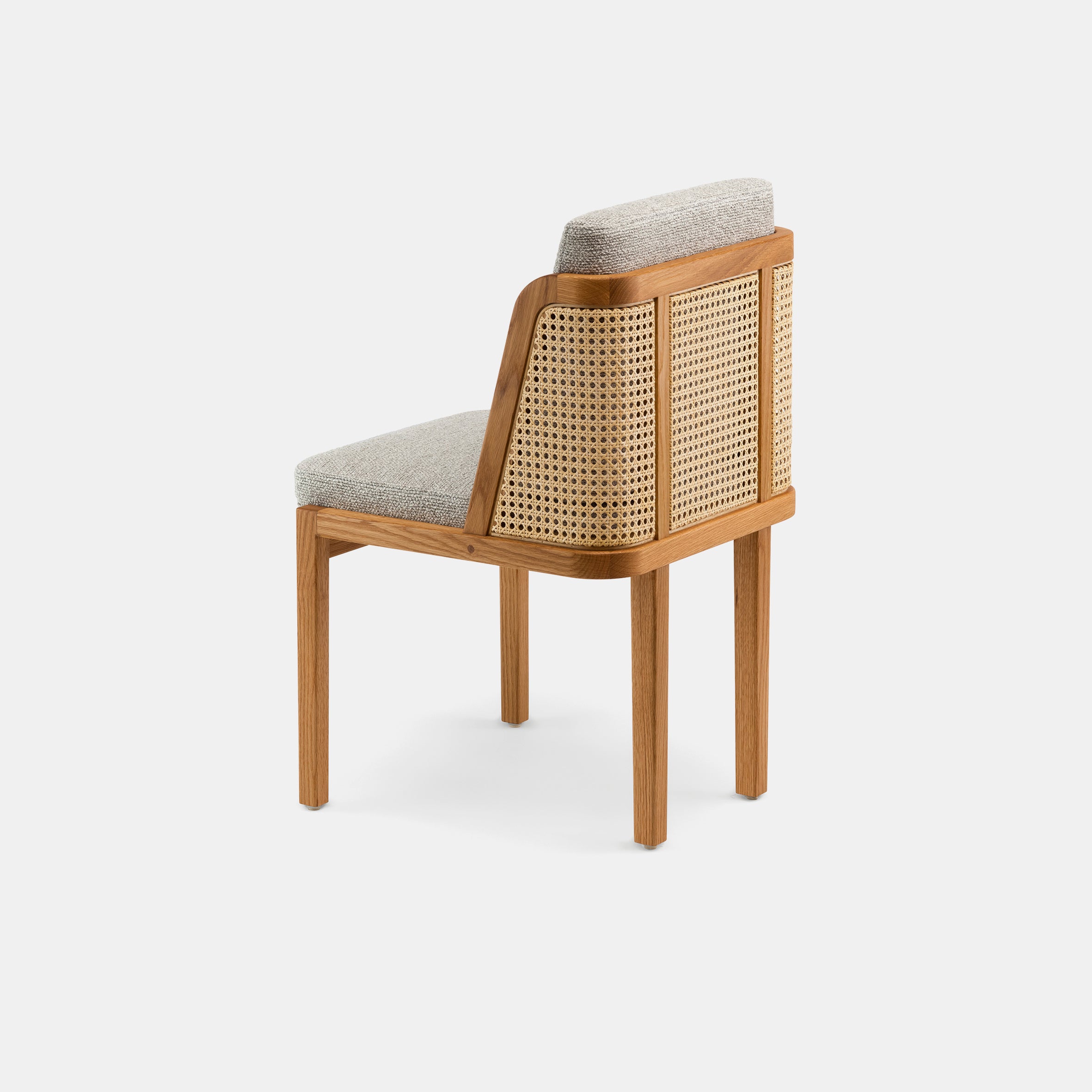 Wicker chair online throne