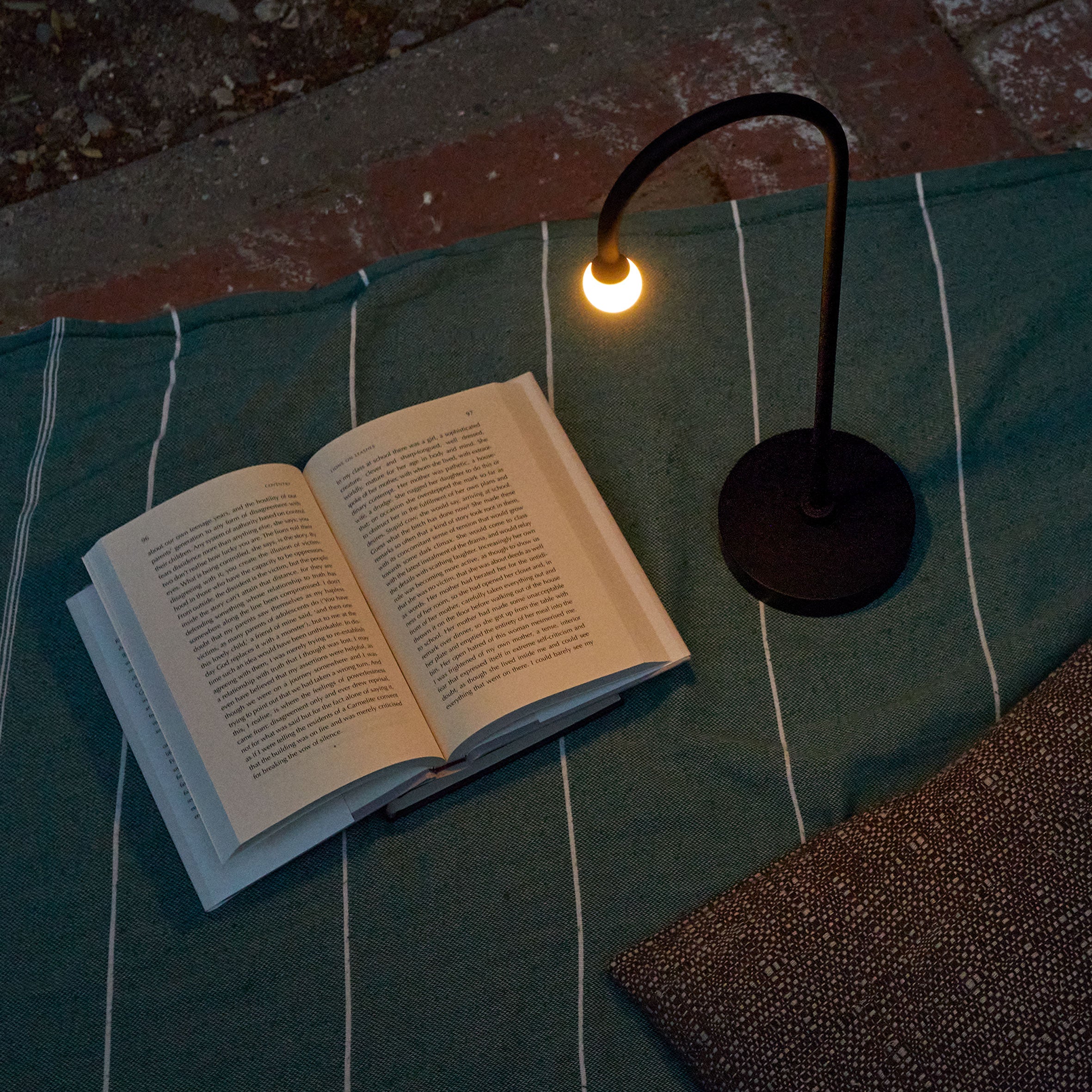 Arca shop portable lamp